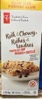 Rich and Chewy Chocolate Chip Granola Bar