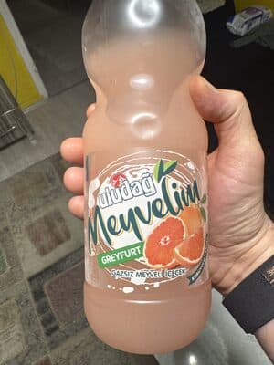 Meyvelim greyfurt suyu