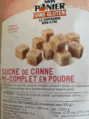Sucre de canne mis complet en poudre