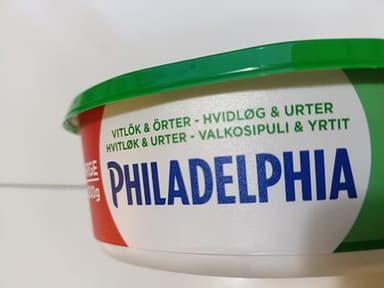 Garlic cream cheese