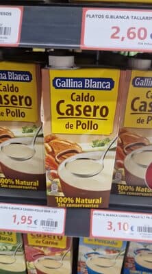 Caldo casero de pollo