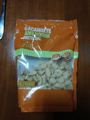 Cacahuete frito con sal