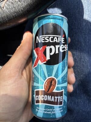 Nescafe express hindistan cevizli ve badem aromali kahveli içecek
