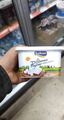 Balkan süzme peynir