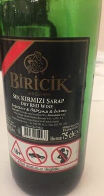 Sek kirmizi sarap