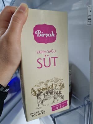 Yarim Yagli Sut