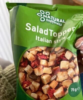 Mélange de croûtons, de graines et de tomates séchées