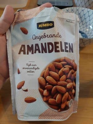 Ongebrande amandelen