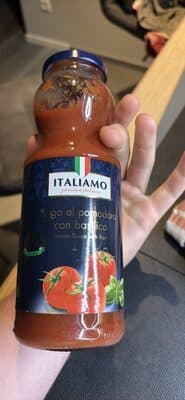 Sugo al pomodoro con basilico