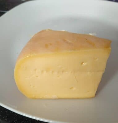 Fromage au lait de vache à pâte mi dure belge