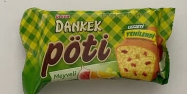 Ülker Dankek Pöti with Fruit